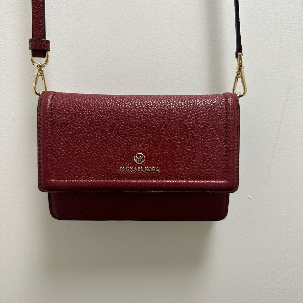 Small Michael Kors cross body purse
